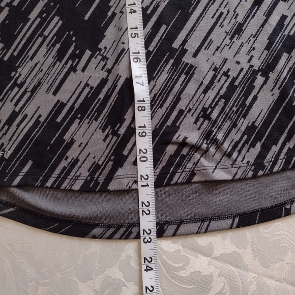 Nike Dri-Fit Girls Long Sleeve Activeware - Picture 7 of 9